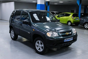 Внедорожник Chevrolet Niva 2017 года, 768000 рублей, Солонцы