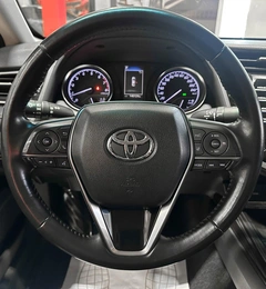 Седан Toyota Camry 2018 года, 2730000 рублей, Красноярск