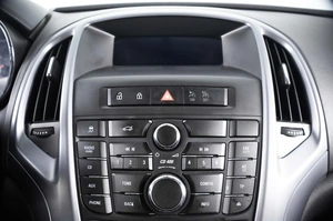 Седан Opel Astra 2012 года, 789000 рублей, Пермь