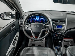 Седан Hyundai Solaris 2016 года, 1000000 рублей, Красноярск