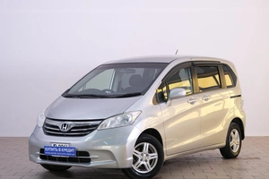 Минивэн Honda Freed 2012 года, 1199000 рублей, Омск