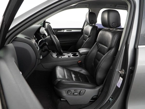 Внедорожник Volkswagen Touareg 2012 года, 1969050 рублей, Москва