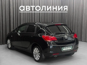 Хетчбэк Opel Astra 2011 года, 650000 рублей, Красноярск