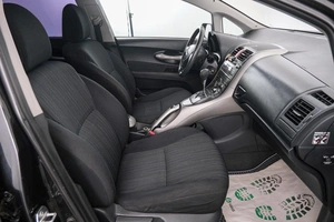 Хетчбэк Toyota Auris 2008 года, 749000 рублей, Красноярск