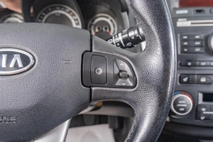 Хетчбэк Kia Ceed 2012 года, 799000 рублей, Томск