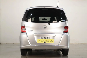 Минивэн Honda Freed 2010 года, 999000 рублей, Челябинск