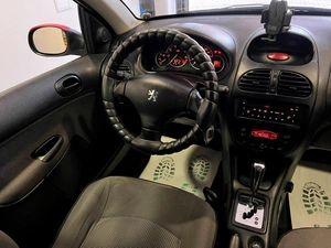 Седан Peugeot 206 2009 года, 419000 рублей, Красноярск