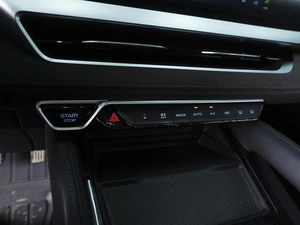 Внедорожник Geely Monjaro 2024 года, 3420000 рублей, Ростов-на-Дону