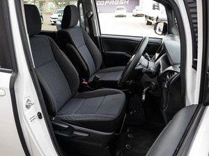 Минивэн Toyota Voxy 2019 года, 2100000 рублей, Краснодар