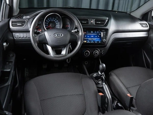 Седан Kia Rio 2012 года, 875000 рублей, Волгоград
