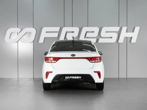 Седан Kia Rio 2019 года, 1270000 рублей, Красный Пахарь