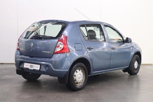 Хэтчбек Renault Sandero 2011 года, 675000 рублей, Железногорск