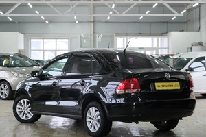 Седан Volkswagen Polo 2013 года, 799000 рублей, Омск