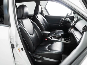 Внедорожник Toyota RAV4 2011 года, 1920000 рублей, Тюмень