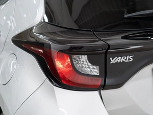 Хетчбэк Toyota Yaris 2020 года, 1280000 рублей, Красноярск