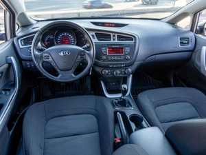 Хетчбэк Kia Ceed 2015 года, 1339000 рублей, Саратов