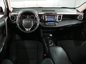 Внедорожник Toyota RAV4 2018 года, 2529000 рублей, Ростов-на-Дону