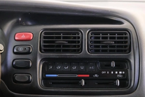 Внедорожник Suzuki Grand Vitara 2001 года, 579000 рублей, Омск