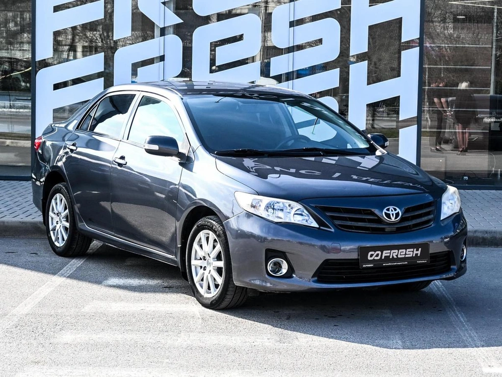 Седан Toyota Corolla 2013 года, 1020000 рублей, Волгоград