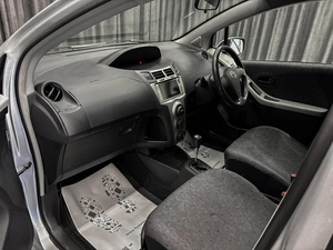 Хетчбэк Toyota Vitz 2008 года, 549000 рублей, Красноярск