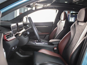 Внедорожник Geely Coolray 2023 года, 2190000 рублей, Омск