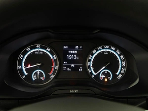 Внедорожник Skoda Karoq 2021 года, 2397400 рублей, Москва
