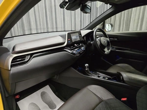 Внедорожник Toyota C-HR 2017 года, 2100000 рублей, Красноярск