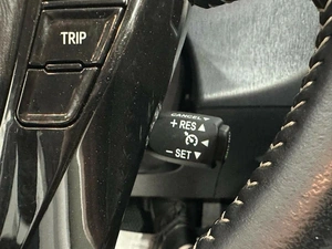 Универсал Toyota Prius Alpha 2017 года, 1690000 рублей, Красноярск