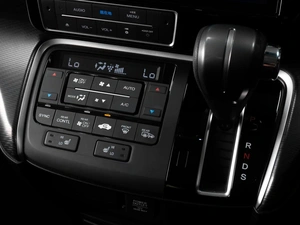 Минивэн Honda Stepwgn Spada 2021 года, 3049000 рублей, Тюмень