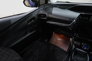 Лифтбек Toyota Prius 2016 года, 1629000 рублей, Новокузнецк