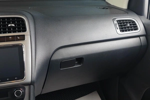 Седан Volkswagen Polo 2016 года, 1099000 рублей, Тюмень