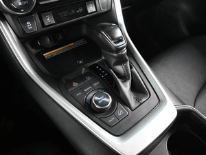 Внедорожник Toyota RAV4 2021 года, 3020000 рублей, Аксай
