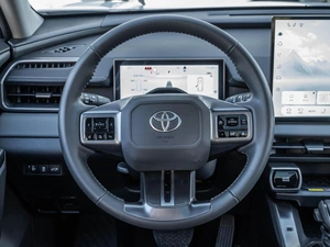 Внедорожник Toyota RAV4 2025 года, 4200000 рублей, Ставрополь
