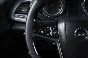 Хетчбэк Opel Astra GTC 2012 года, 739000 рублей, Челябинск