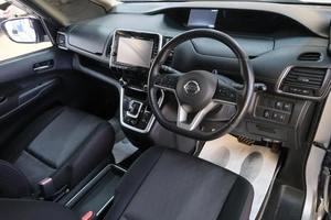 Минивэн Nissan Serena 2019 года, 2619000 рублей, Омск