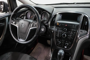 Хетчбэк Opel Astra 2011 года, 629000 рублей, Новокузнецк