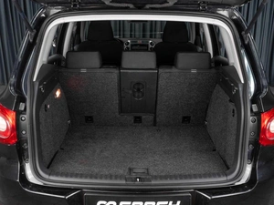 Внедорожник Volkswagen Tiguan 2010 года, 1299000 рублей, Тюмень