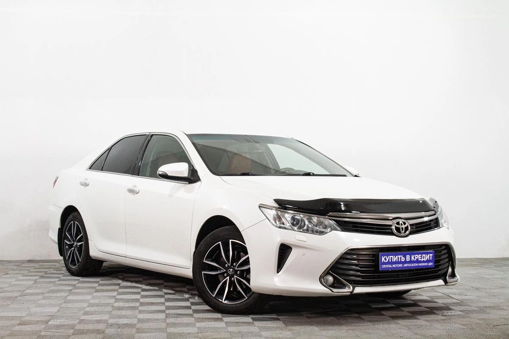 Седан Toyota Camry 2016 года, 2129000 рублей, Сургут