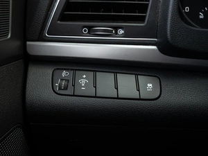 Седан Hyundai Elantra 2018 года, 1660000 рублей, Краснодар