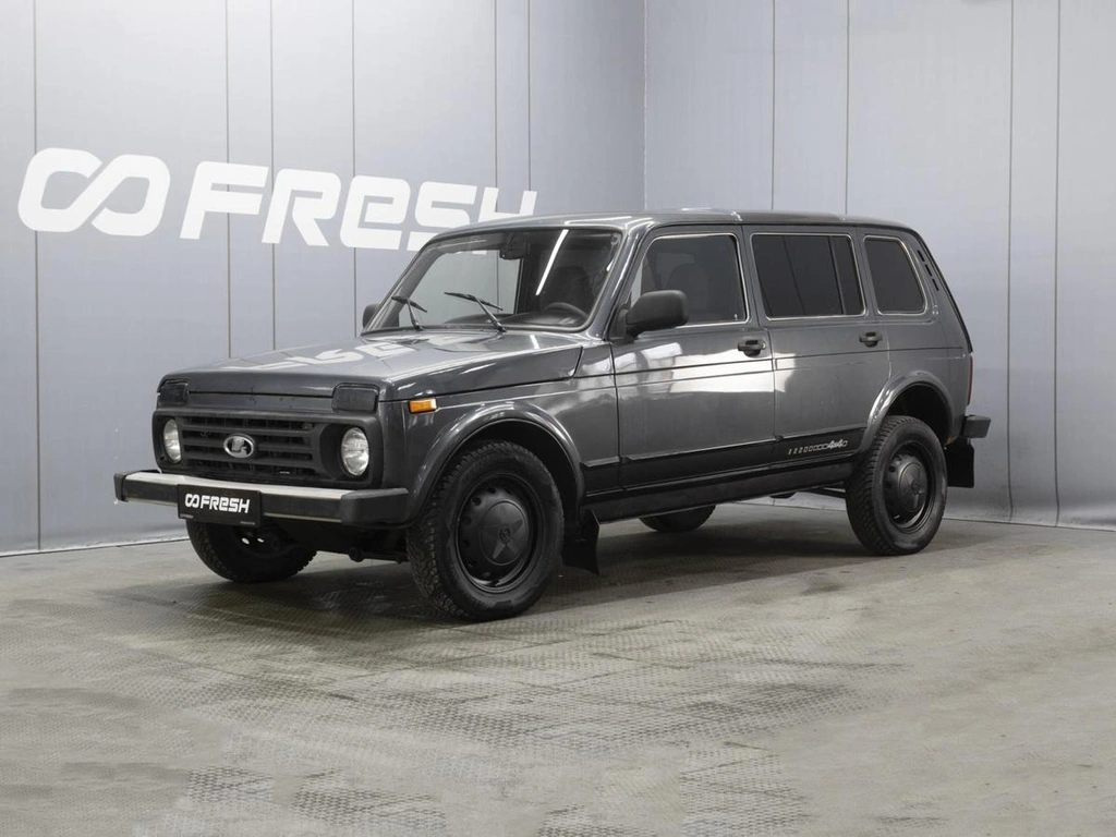 Внедорожник ВАЗ (LADA) 4x4 (Нива) 2017 года, 440000 рублей, Омск