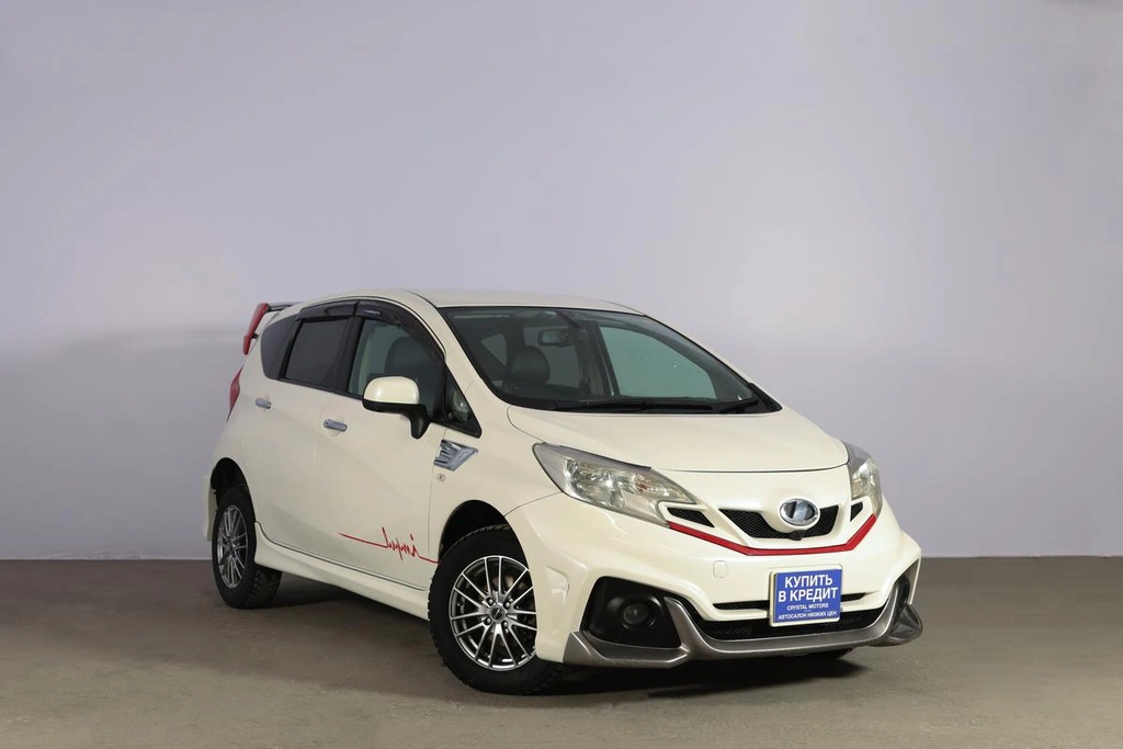 Хетчбэк Nissan Note 2013 года, 899000 рублей, Новосибирск