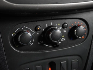 Седан Renault Logan 2021 года, 879000 рублей, Воронеж