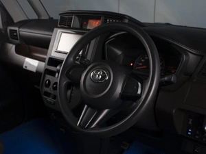 Минивэн Toyota Roomy 2019 года, 980000 рублей, Омск