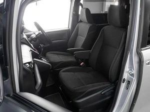 Минивэн Toyota Esquire 2019 года, 2449000 рублей, Тюмень