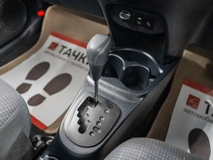 Хетчбэк Toyota Vitz 2018 года, 980000 рублей, Красноярск