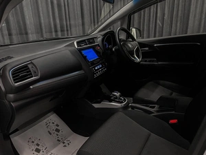 Хетчбэк Honda Fit 2016 года, 1000000 рублей, Красноярск
