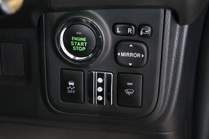 Минивэн Toyota Wish 2012 года, 1599000 рублей, Омск