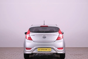 Хетчбэк Hyundai Solaris 2013 года, 969000 рублей, Омск