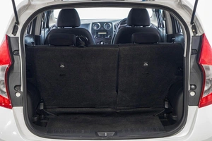 Хетчбэк Nissan Note 2013 года, 859000 рублей, Барнаул