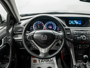 Седан Honda Accord 2011 года, 1550000 рублей, Красноярск